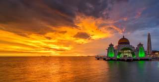 10 Destinasi Malam Terbaik di Melaka untuk Anda Lawati, Traveloka MY