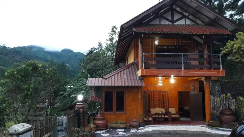 villa di puncak untuk tahun baru