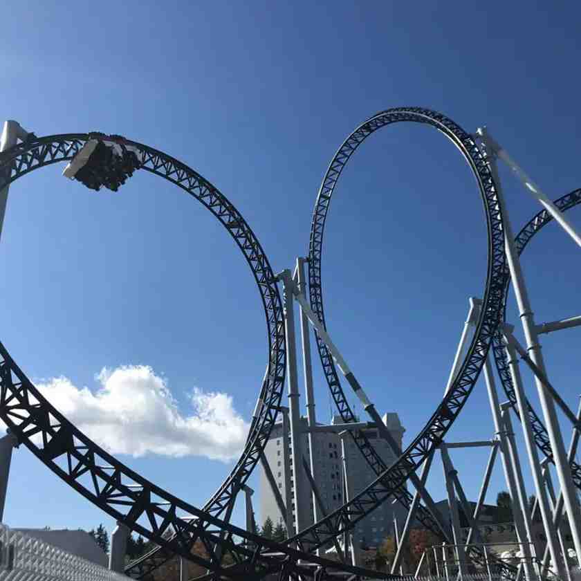 10 Roller Coaster di Jepang Terpopuler dari yang Ekstrem sampai Unik