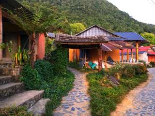 Sì Thâu Chải - bản làng du lịch cộng đồng đẹp như cổ tích, Sói