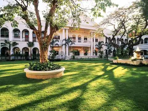 hotel majapahit surabaya