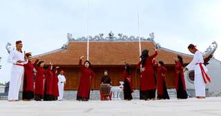Đến miếu Lãi Lèn - Ngân lại điệu hát Xoan truyền thống, Nguyễn Thụy Mộc Nhiên