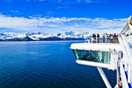10 Alaska Cruise Terbaik untuk Nikmati Keindahan Aurora & Gletser