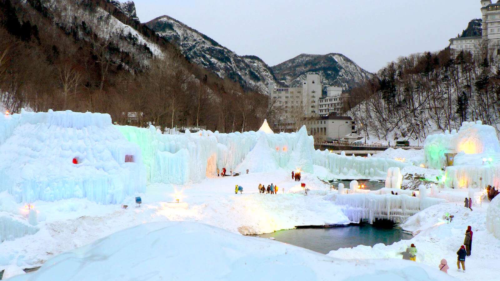 12 Hokkaido Winter Festival 2024 Jadwal Aktivitas Seru   Sounkyo Icefall Festival Hokkaido Winter Festival 