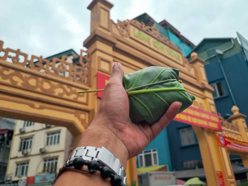 Cổng Làng Vòng
