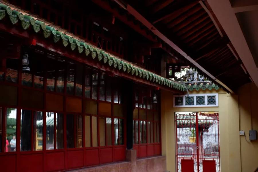 Một góc hành lang giữa Tây lang và Tiền điện.
