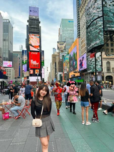 check-in ở Quảng trường thời đại
