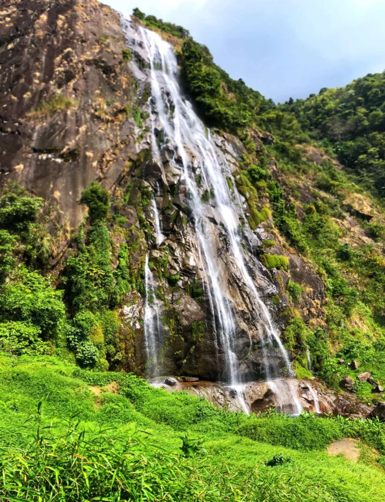 The largest flow of Tac Tinh waterfall
