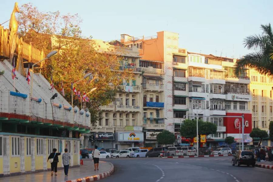 Khám phá Yangon đường phố thoáng đãng