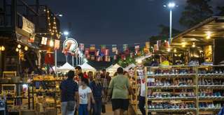 10 Fun Things to Do Near Hua Mum Night Market, Traveloka Team