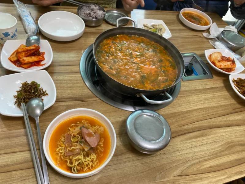 Kimchi có trong hầu hết các bữa ăn của người Hàn Quốc