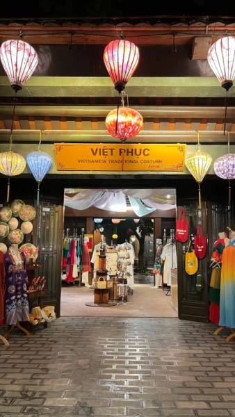 Kiến trúc cửa cửa hàng