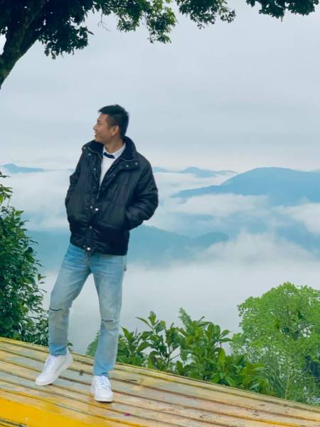 Biển mây trôi bồng bềnh tựa chốn tiên cảnh