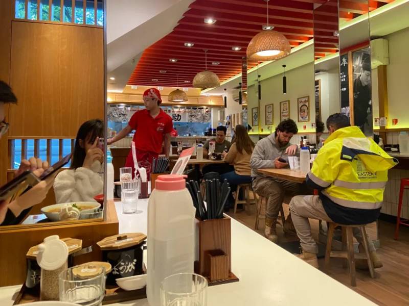 Hakata Gensuke Tonkotsu Ramen - tiệm ăn món Á ở Melbourne