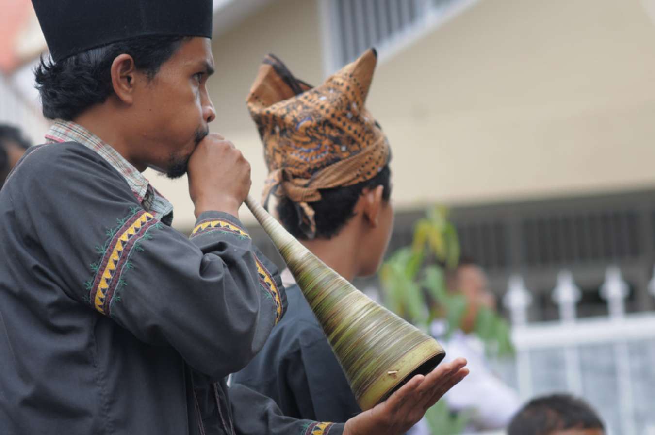 12 Alat Musik Tradisional Yang Ditiup 