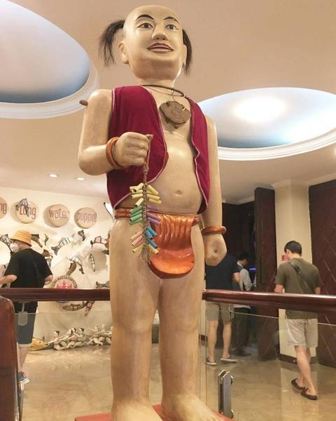 Bên trong nhà hát múa rối Thăng Long