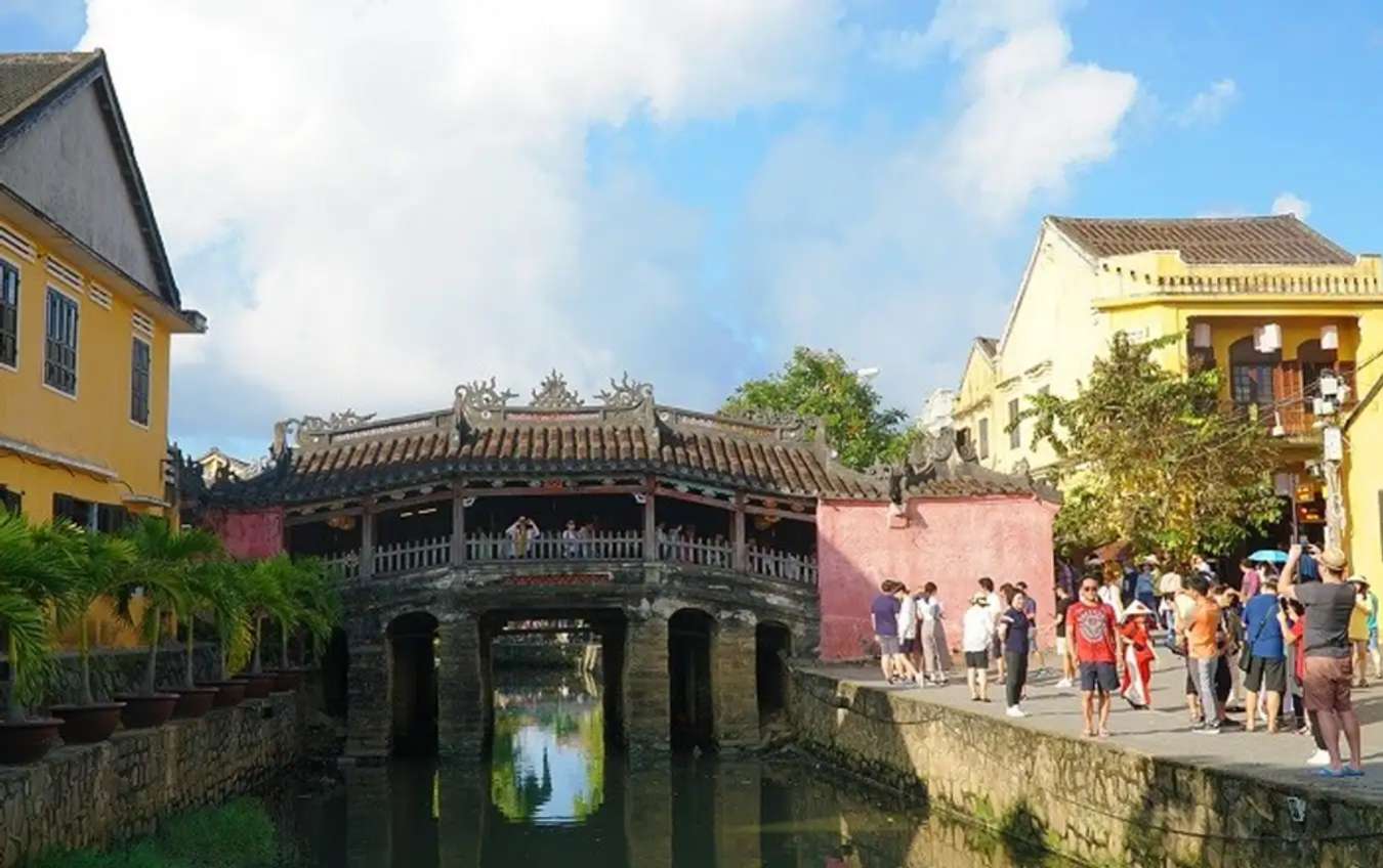 Japanese Bridge Hoi an old town