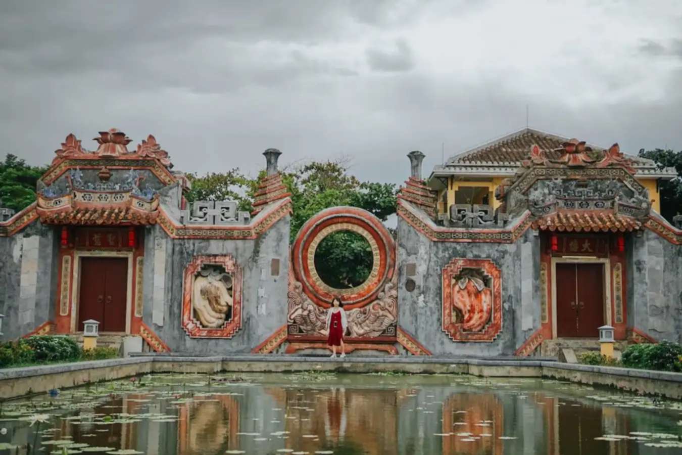 Ba Mu Temple Gate