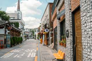 7 Vintage Shopping in Seoul for Thrift Shop Lovers, SEO Accom (Global)