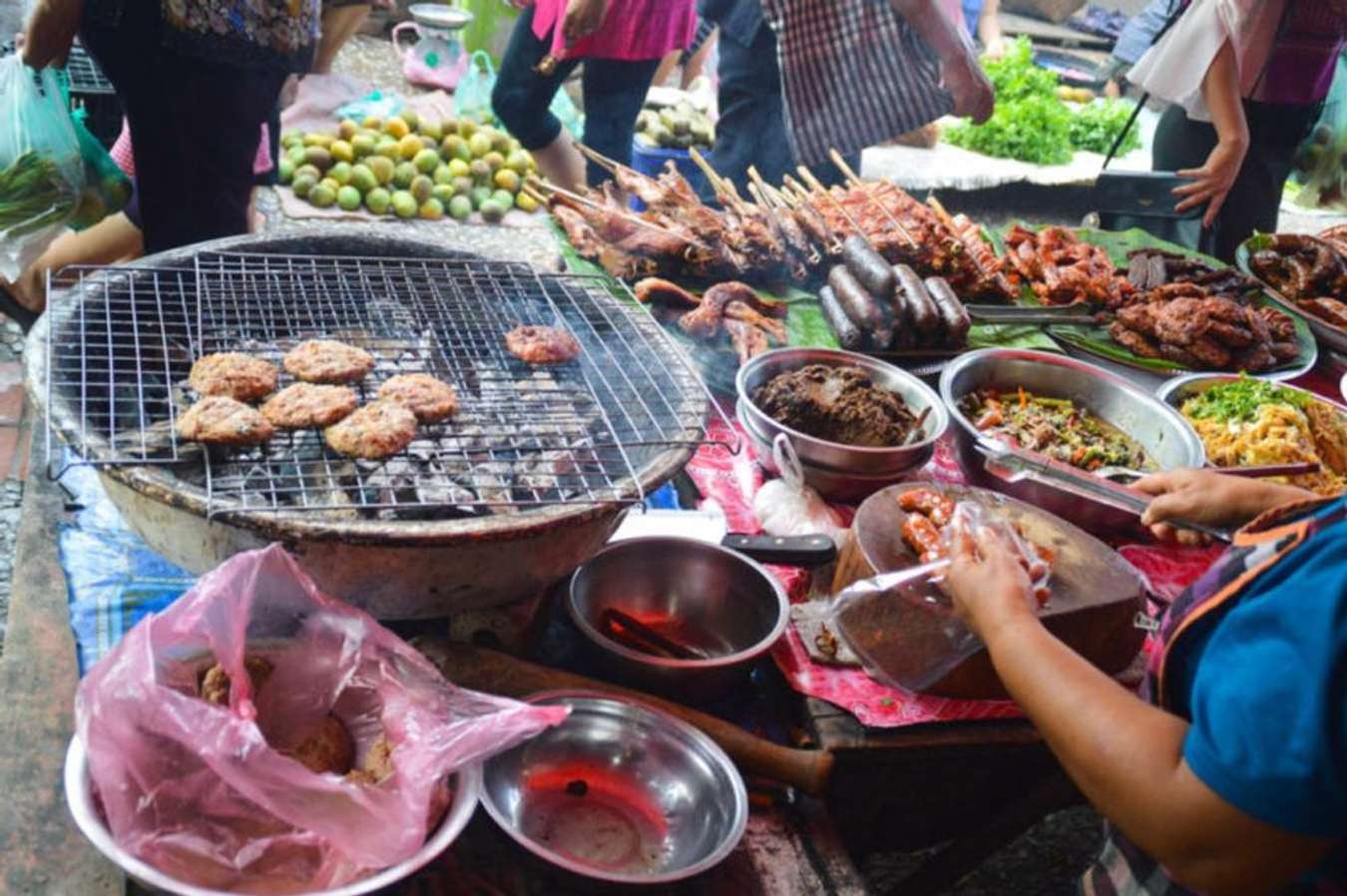 ร้านขายของตลาดเช้าหลวงพระบาง