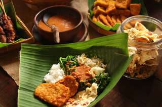 10 Rekomendasi Nasi Pecel di Jakarta, Cocok untuk Sarapan!, Travel Bestie