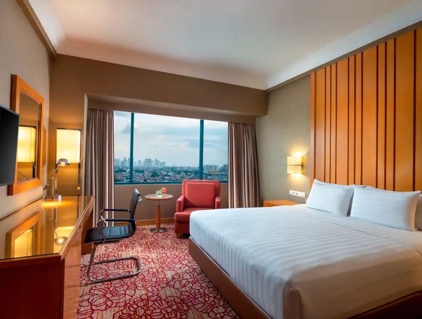 Hotel Ciputra Jakarta managed by Swiss-Belhotel International - Bedroom