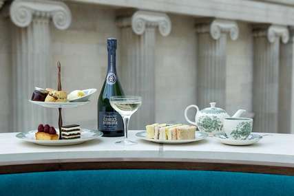 Exploring London : A Guide to Various Landmarks, Museums and More, Xperience Team