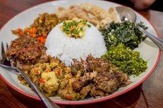 7 Rekomendasi Nasi Campur di Jakarta yang Mantap Rasanya, Travel Bestie