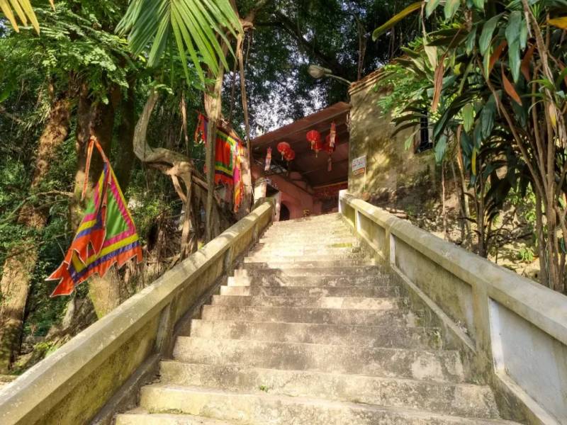 Đền Mẫu