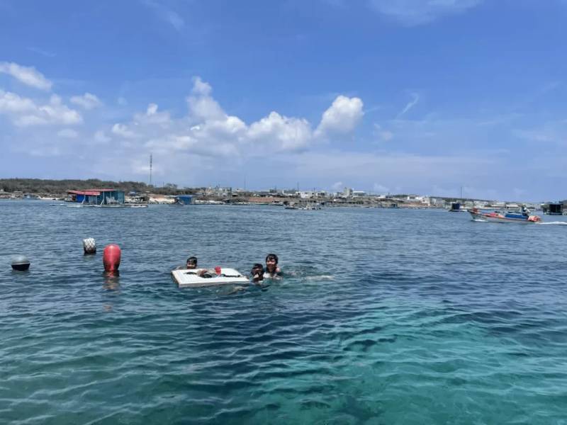Mấy đứa trẻ hồn nhiên ở Phú Quý