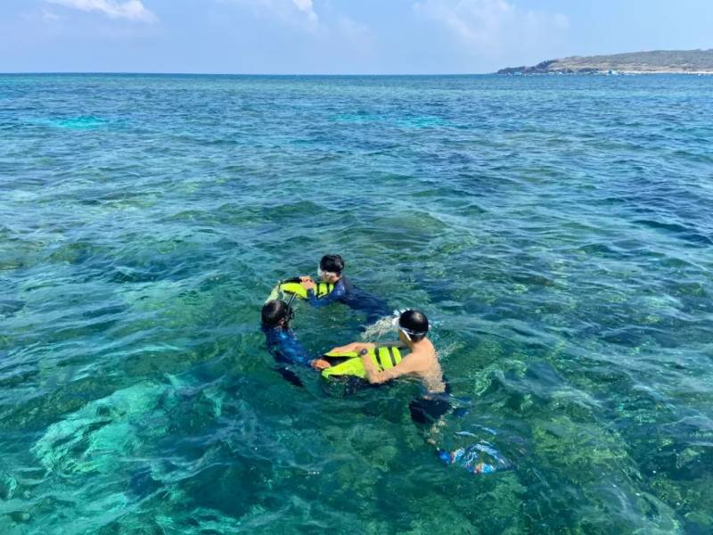 Nước biển ở đây đẹp lắm bạn ơi! - freediving Phú Quý