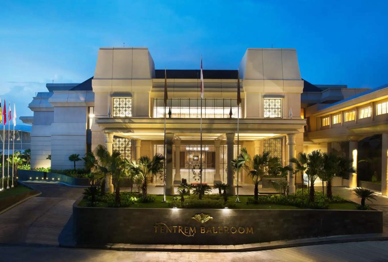 Hotel Tentrem Yogyakarta - Building