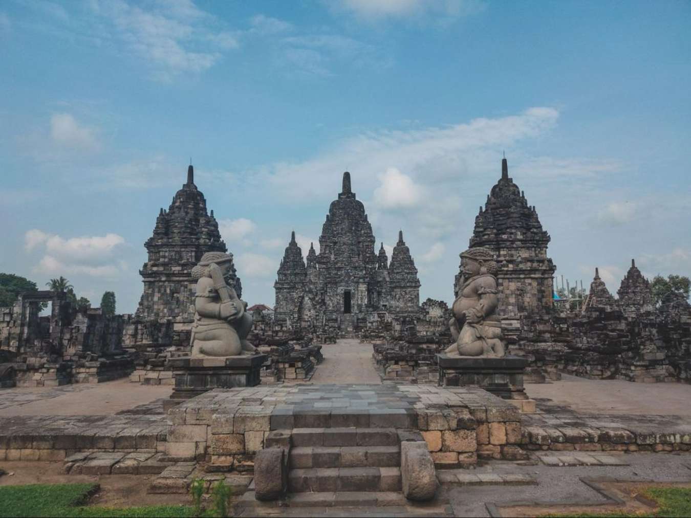  Prambanan
