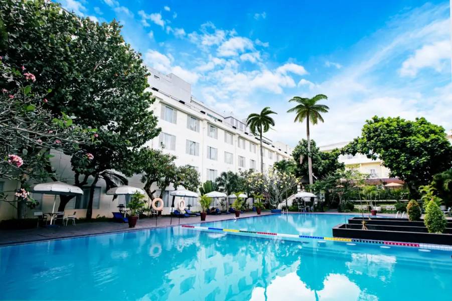 Hotel New Saphir - Kolam Renang