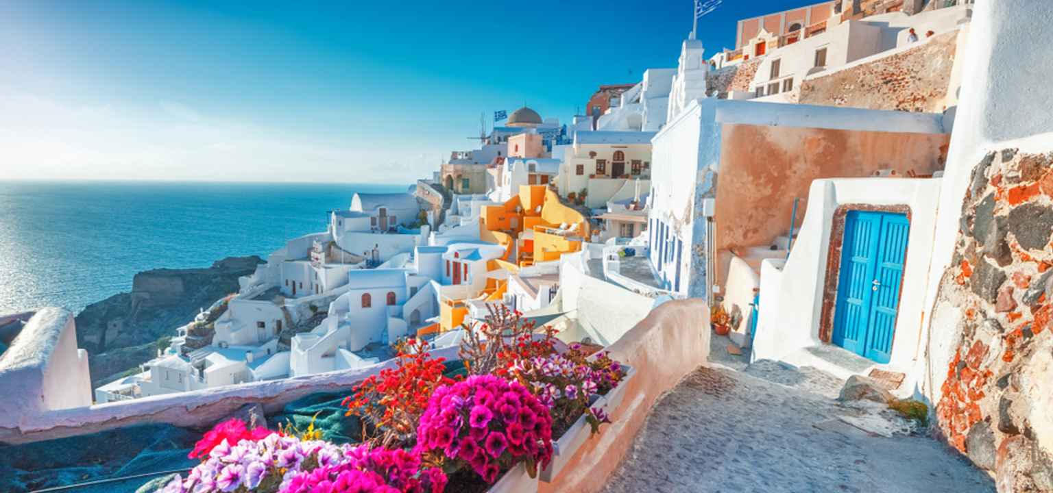 travel to oia greece