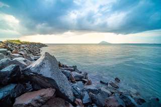 10 Rekomendasi Pantai di Manado Terpopuler & Eksotis, Catat!, Mas Bellboy