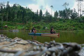 Telaga Kumpe, Tempat Healing Hidden Gems di Banyumas, Mas Bellboy