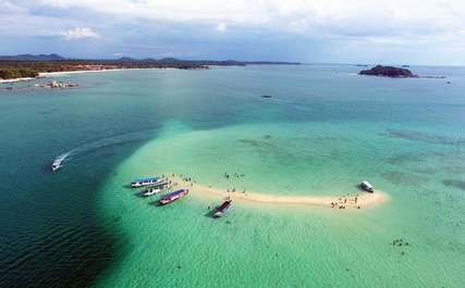 Rekomendasi 10 Pantai Terindah di Belitung, Xperience Team