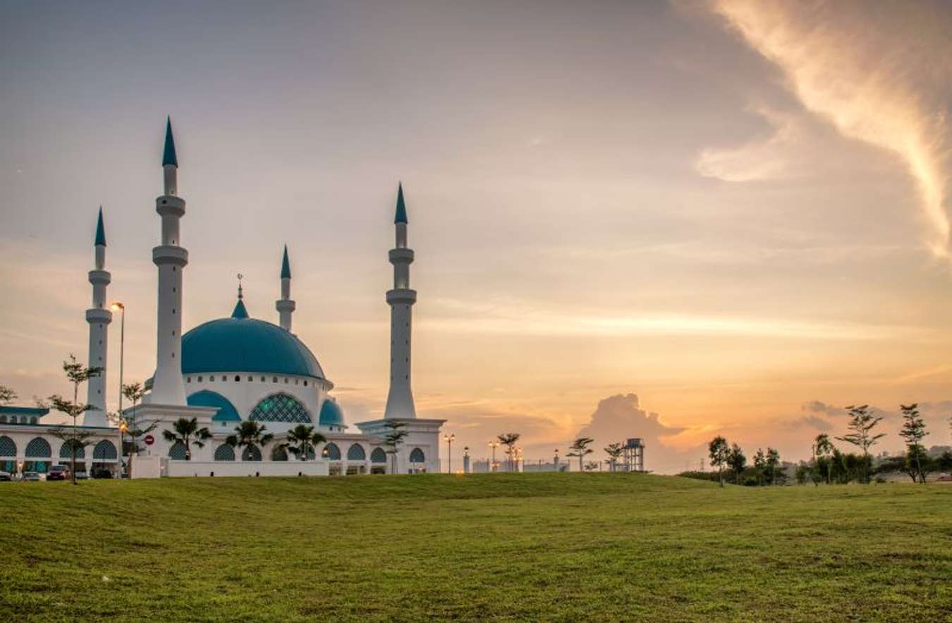 Nhà thờ Hồi giáo Sultan Iskandar tại Bandar Dato' Onn, Johor Bahru