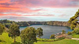 Road Trip from Adelaide to Mount Gambier: The Complete Guide, 3 min read