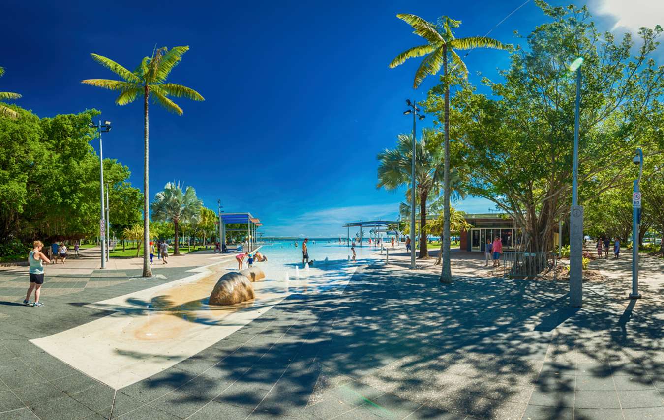 travel brisbane to cairns by train