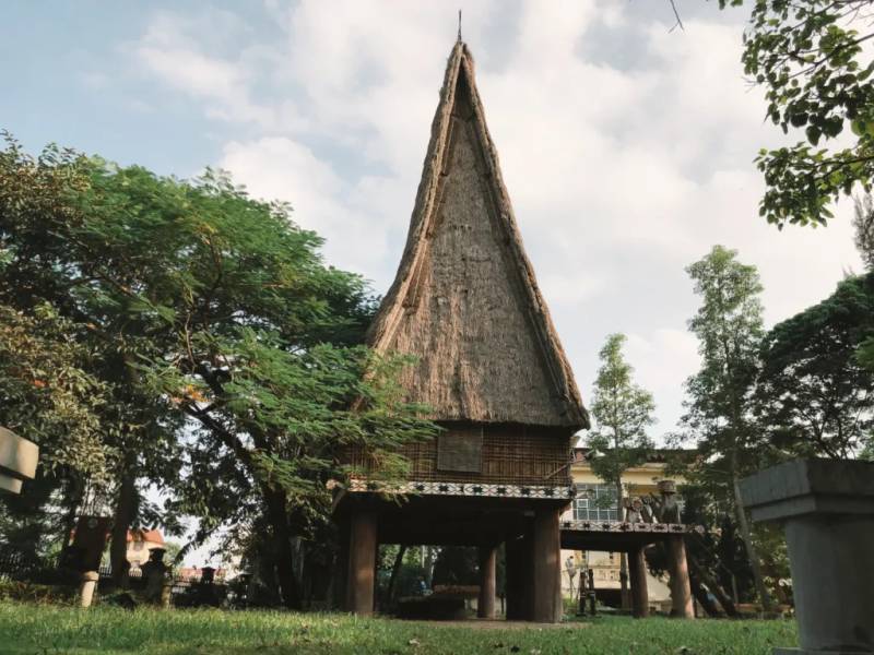 nhà rông Tây Nguyên
