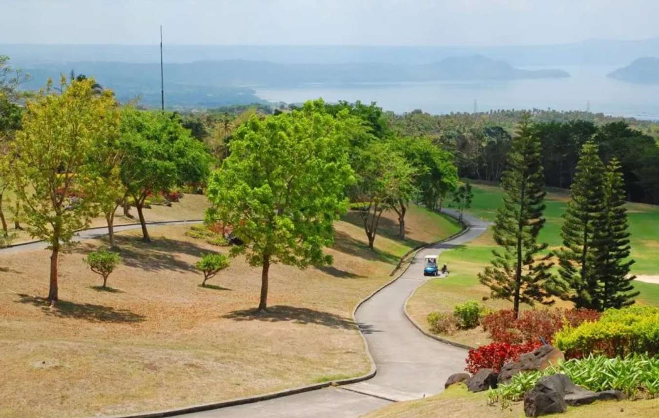 The beautiful view of Tagaytay Highlands from above