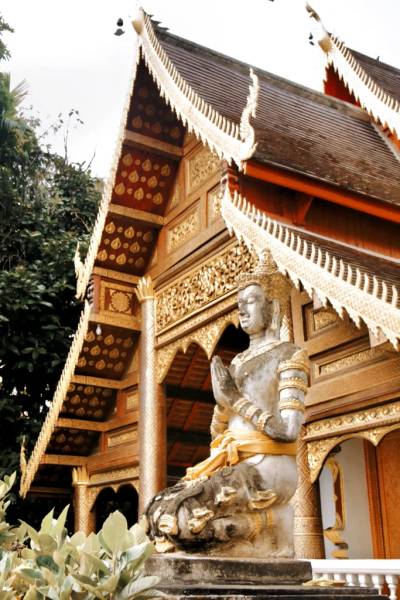Hãy tôn trọng văn hóa, tôn giáo của họ khi đến tham quan
