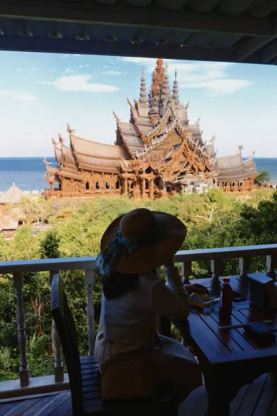 Nơi bạn có thể ngắm ngôi đền từ xa