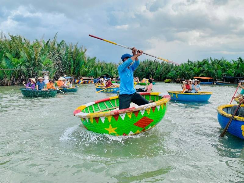 tham quan rừng dừa Bảy Mẫu bằng thuyền thúng