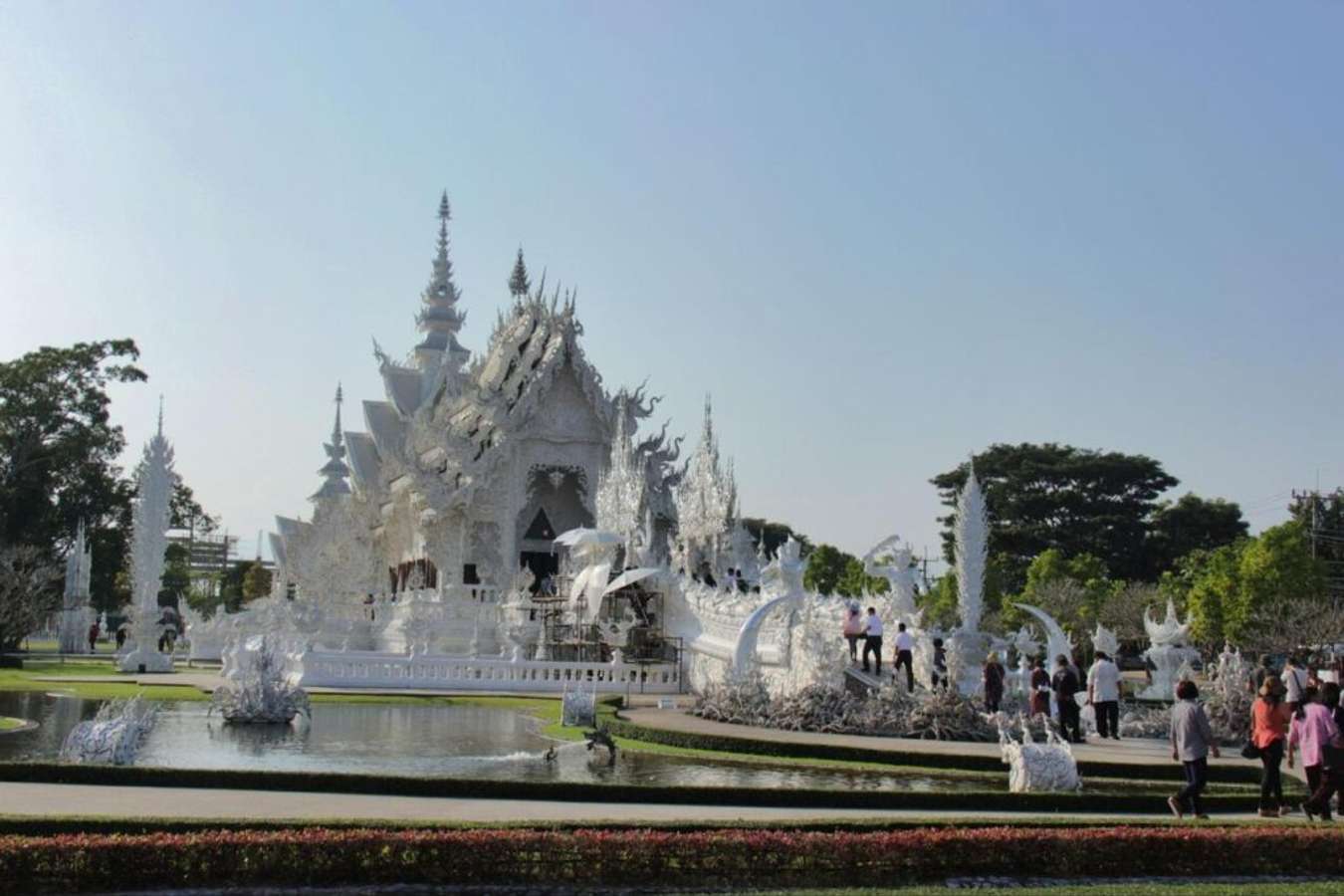 chùa Trắng Wat Rong Khun