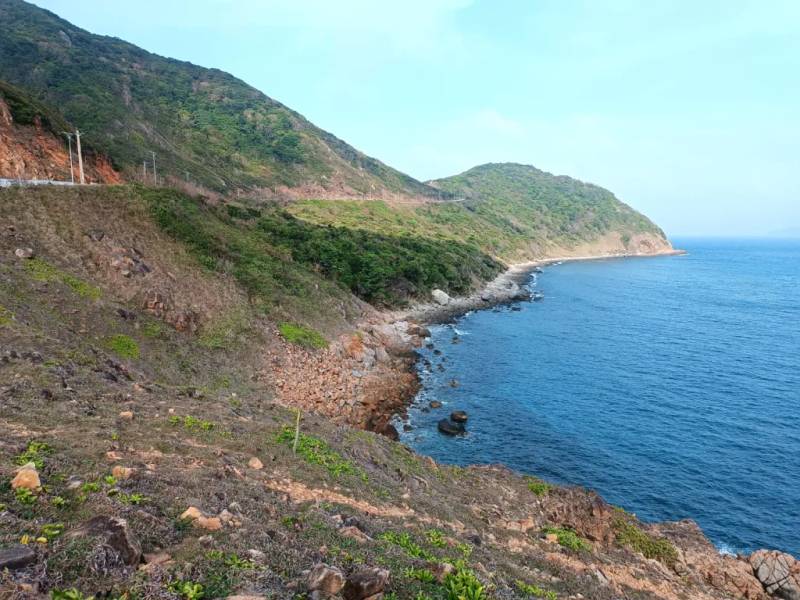 Từ mũi Chân Chim nhìn về mũi Tàu Bể