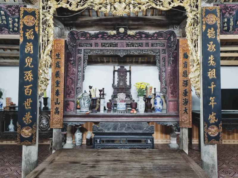 Vẻ trang nghiêm tại ngôi làng