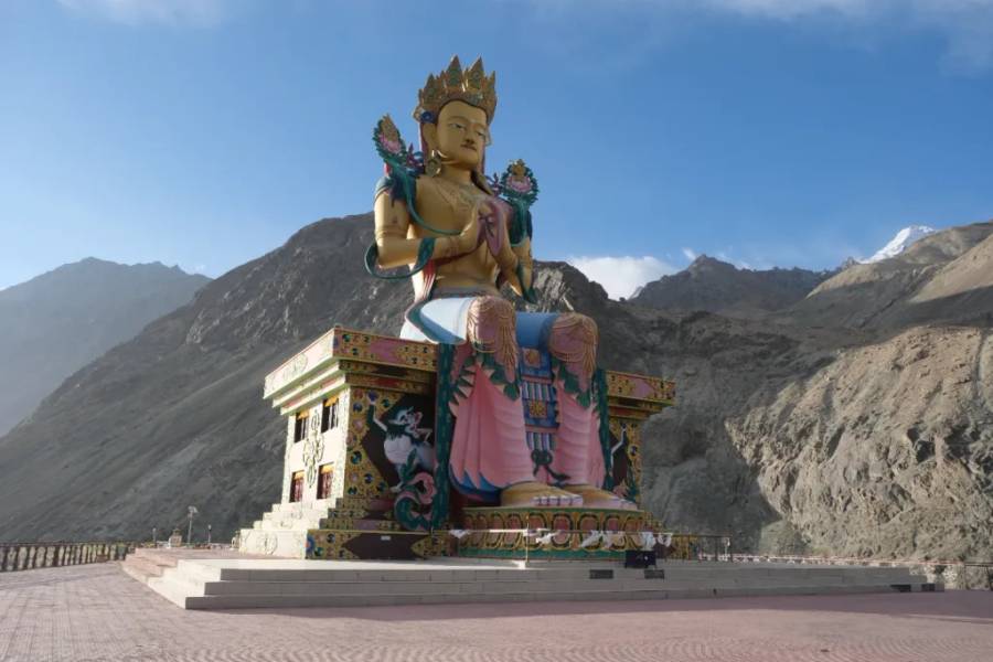 Tu viện Diskit và tượng Phật Diskit Maitreya Buddha